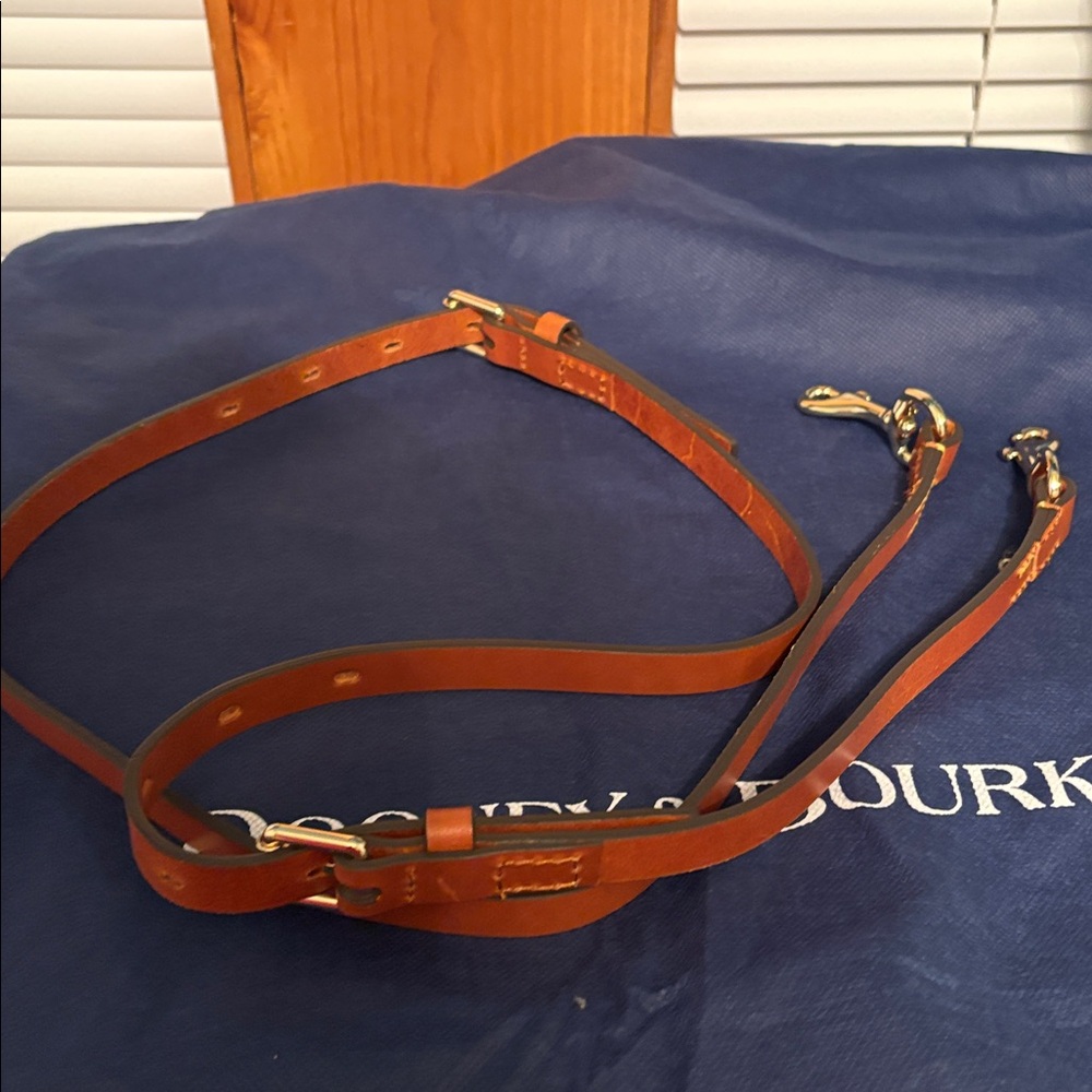 Dooney & Bourke Dandelion Handle Tote with wallet - Picture 6 of 9